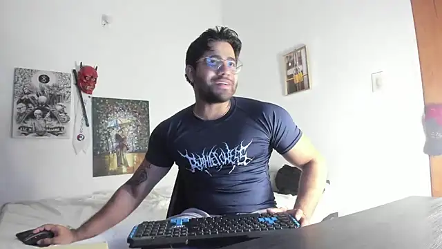 Snapshot of _Coddygold_ chatting on January 5, 11:12 pm  Coddygold  online show from January 5, 11:12 pm