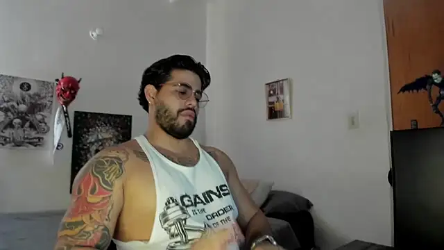 Snapshot of _Coddygold_ chatting on January 23, 3:11 pm  Coddygold  online show from January 23, 3:11 pm