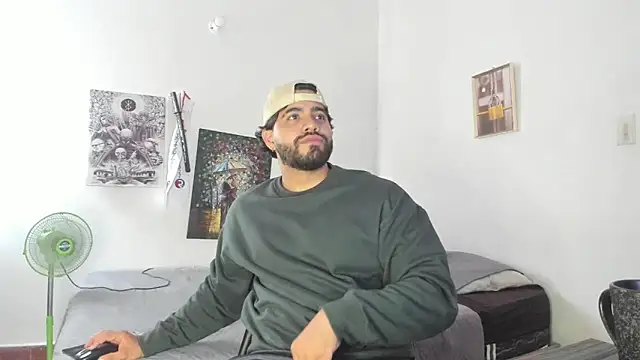 Snapshot of _Coddygold_ chatting on January 30, 2:47 pm  Coddygold  online show from January 30, 2:47 pm