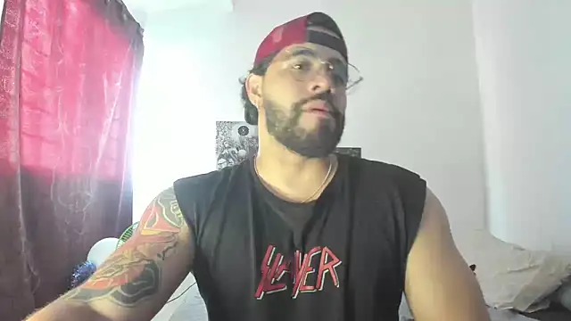 Snapshot of _Coddygold_ chatting on February 3, 1:51 pm  Coddygold  online show from February 3, 1:51 pm