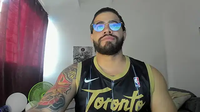 Snapshot of _Coddygold_ chatting on February 6, 12:16 pm  Coddygold  online show from February 6, 12:16 pm