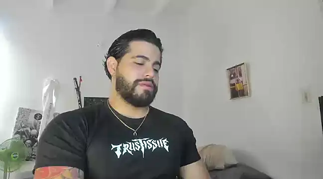 Snapshot of _Coddygold_ chatting on February 9, 12:19 pm  Coddygold  online show from February 9, 12:19 pm