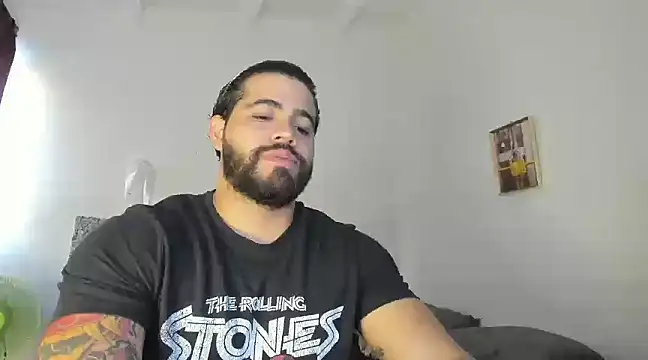 Snapshot of _Coddygold_ chatting on February 11, 11:43 am  Coddygold  online show from February 11, 11:43 am