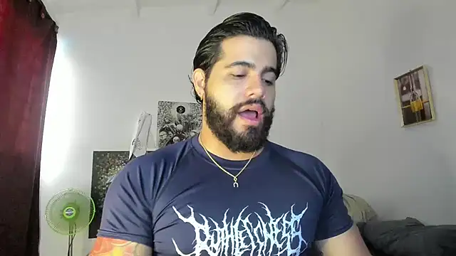 Snapshot of _Coddygold_ chatting on March 11, 11:44 am  Coddygold  online show from March 11, 11:44 am