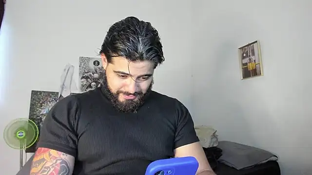 Snapshot of _Coddygold_ chatting on March 20, 10:51 pm  Coddygold  online show from March 20, 10:51 pm