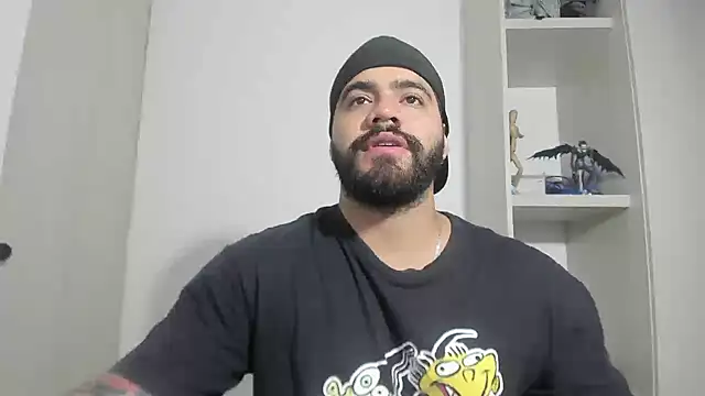 Snapshot of _Coddygold_ chatting on September 9, 11:21 am  Coddygold  online show from September 9, 11:21 am