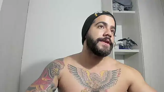 Snapshot of _Coddygold_ chatting on September 11, 12:44 am  Coddygold  online show from September 11, 12:44 am