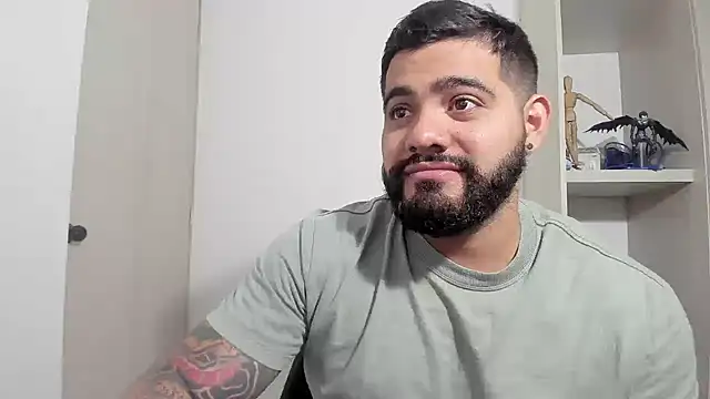 Snapshot of _Coddygold_ chatting on September 16, 2:18 pm  Coddygold  online show from September 16, 2:18 pm