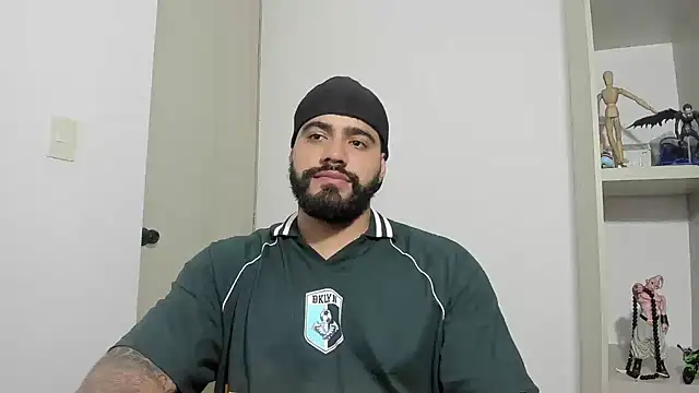 Snapshot of _Coddygold_ chatting on September 19, 12:23 am  Coddygold  online show from September 19, 12:23 am