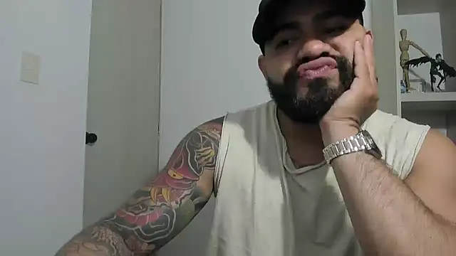 Snapshot of _Coddygold_ chatting on September 23, 11:35 am  Coddygold  online show from September 23, 11:35 am