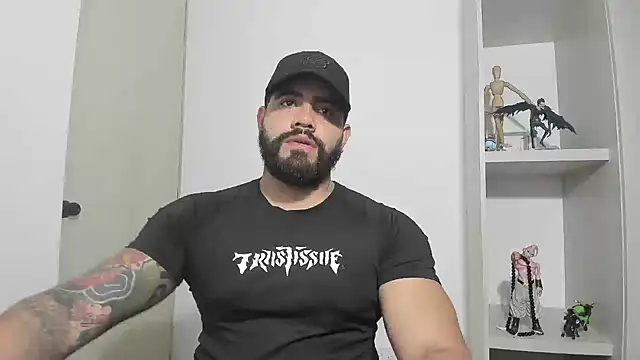 Snapshot of _Coddygold_ chatting on September 24, 11:30 pm  Coddygold  online show from September 24, 11:30 pm