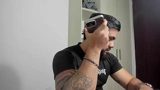 Snapshot of _Coddygold_ chatting on October 28, 12:09 pm  Coddygold  online show from October 28, 12:09 pm