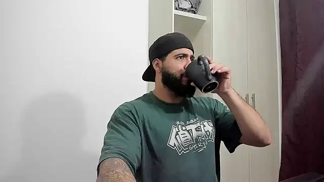 Snapshot of _Coddygold_ chatting on November 9, 12:31 am Coddygold online show from November 9, 12:31 am