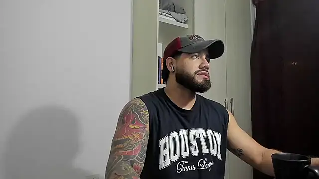 Snapshot of _Coddygold_ chatting on December 15, 11:20 pm Coddygold online show from December 15, 11:20 pm