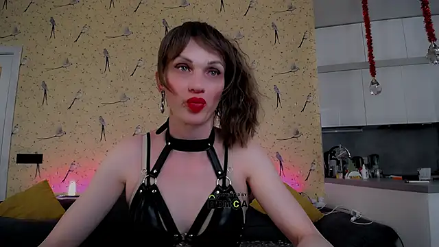 Snapshot of Hardy_Green chatting on February 16, 10:43 am Hardy Green online show from February 16, 10:43 am