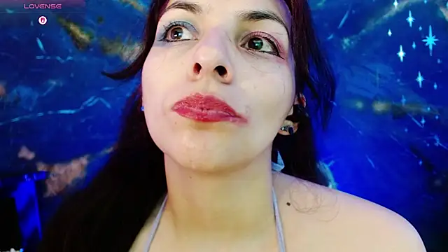 Snapshot of julieth_sex1 chatting on May 22, 8:42 am julieth sex1 online show from May 22, 8:42 am