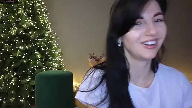 Snapshot of Mary_love16 chatting on December 5, 12:44 pm Mary love16 online show from December 5, 12:44 pm