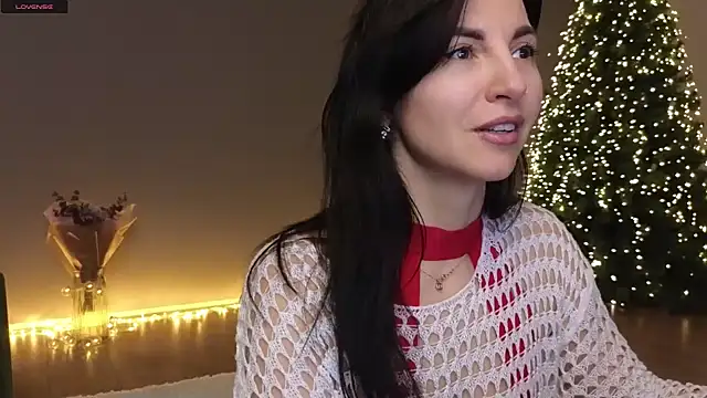 Snapshot of Mary_love16 chatting on December 8, 10:19 am Mary love16 online show from December 8, 10:19 am