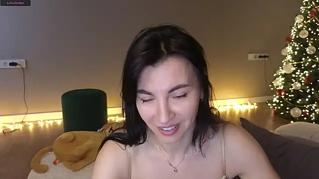 Snapshot of Mary_love16 chatting on December 29, 9:17 am Mary love16 online show from December 29, 9:17 am