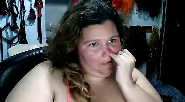 squirt322bbw online show from February 10, 11:45 pm