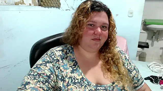 squirt322bbw online show from June 18, 6:34 pm