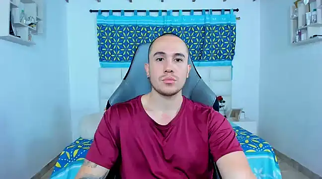 Snapshot of juan__jimenez chatting on February 12, 11:09 pm juan jimenez online show from February 12, 11:09 pm