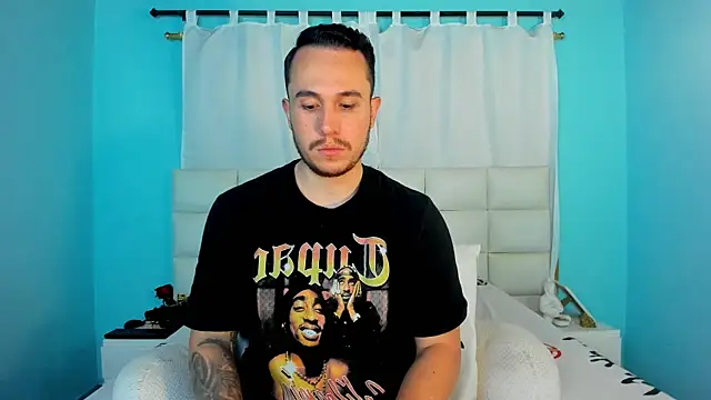 Snapshot of juan__jimenez chatting on November 24, 1:49 am juan jimenez online show from November 24, 1:49 am