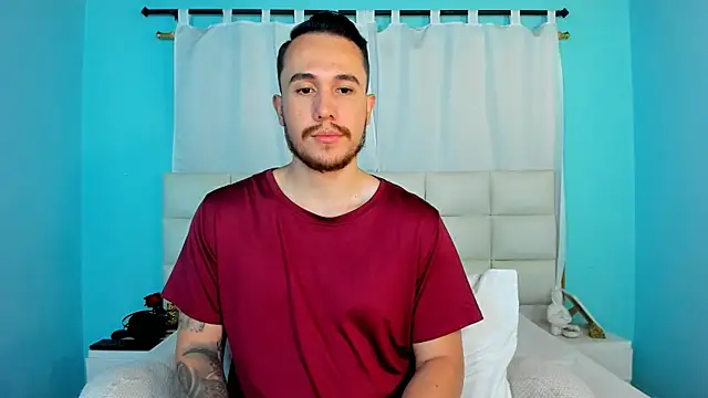 Snapshot of juan__jimenez chatting on December 16, 12:15 am juan jimenez online show from December 16, 12:15 am