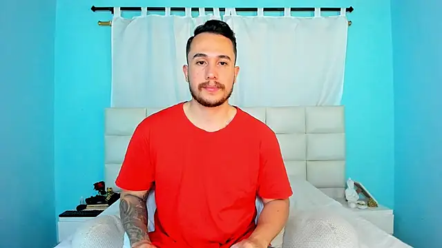 Snapshot of juan__jimenez chatting on January 9, 11:28 pm juan jimenez online show from January 9, 11:28 pm