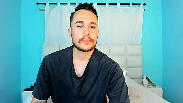 Snapshot of juan__jimenez chatting on January 10, 11:31 pm juan jimenez online show from January 10, 11:31 pm