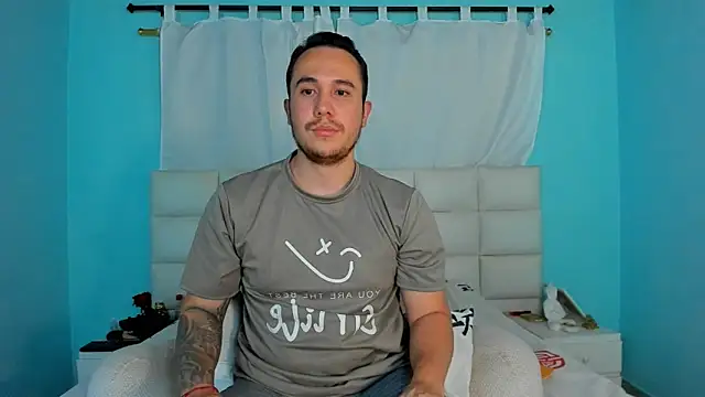 Snapshot of juan__jimenez chatting on March 8, 1:03 am juan jimenez online show from March 8, 1:03 am