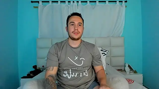 Snapshot of juan__jimenez chatting on March 8, 2:04 am juan jimenez online show from March 8, 2:04 am