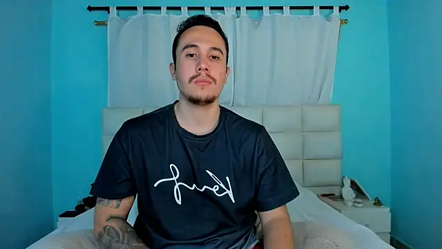 Snapshot of juan__jimenez chatting on March 19, 11:42 pm juan jimenez online show from March 19, 11:42 pm