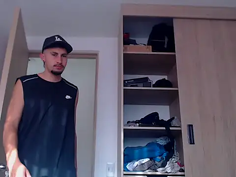 Snapshot of ChrisDamon chatting on September 11, 12:38 pm ChrisDamon online show from September 11, 12:38 pm