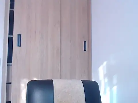 Snapshot of ChrisDamon chatting on November 3, 1:01 pm ChrisDamon online show from November 3, 1:01 pm