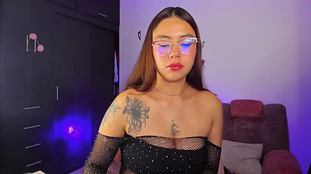 Snapshot of Nasha_abby chatting on March 13, 4:05 am Nasha abby online show from March 13, 4:05 am