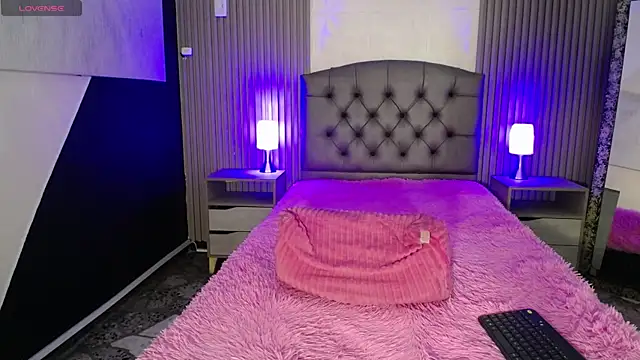 Snapshot of cheryl_hs chatting on September 12, 2:44 am cheryl hs online show from September 12, 2:44 am