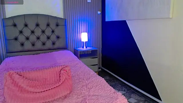 Snapshot of cheryl_hs chatting on October 2, 3:13 am cheryl hs online show from October 2, 3:13 am