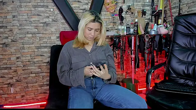 Liltildeman moon online show from November 30, 1:53 am