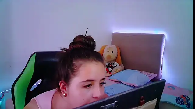  alicia z online show from February 1, 5:26 pm