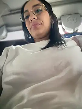 Snapshot of __IRIS__ chatting on October 27, 3:16 pm IRIS online show from October 27, 3:16 pm