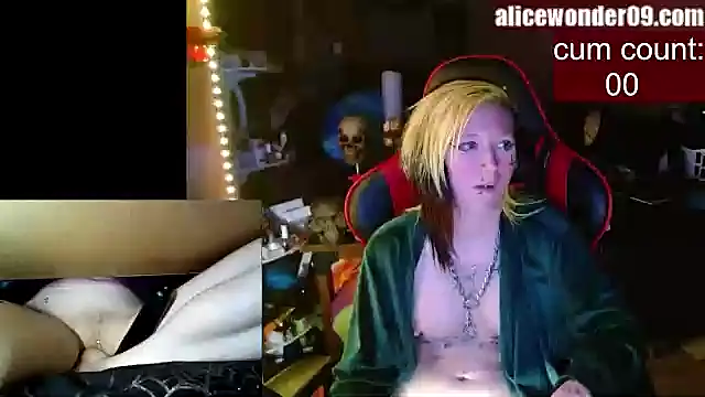 alicewonder09 online show from January 6, 8:57 am