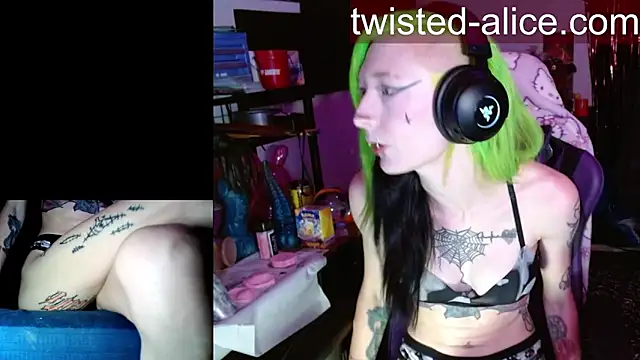 alicewonder09 online show from June 6, 3:11 am