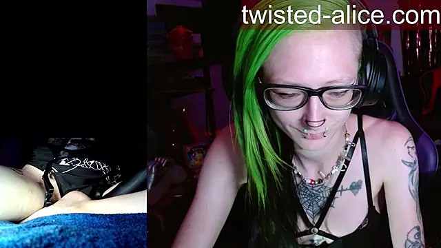 alicewonder09 online show from June 17, 2:58 am