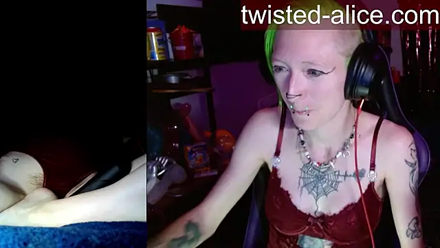alicewonder09 online show from June 18, 3:18 am