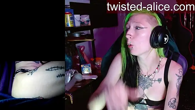 alicewonder09 online show from June 20, 3:20 am