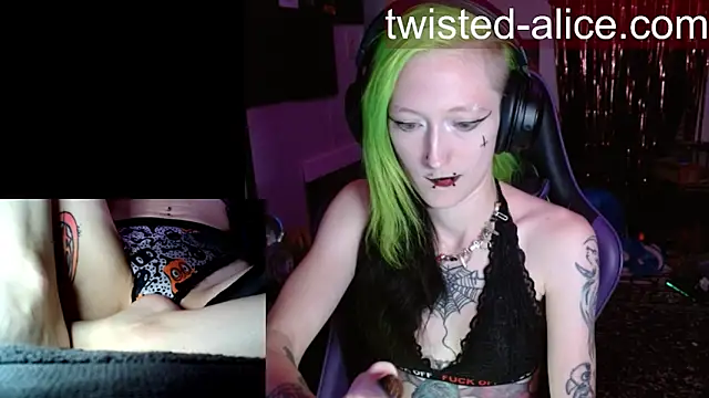 alicewonder09 online show from July 2, 3:17 am