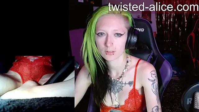 alicewonder09 online show from July 5, 5:25 am
