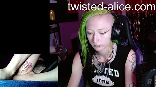 alicewonder09 online show from July 13, 3:20 am