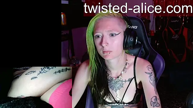 alicewonder09 online show from July 26, 3:04 am